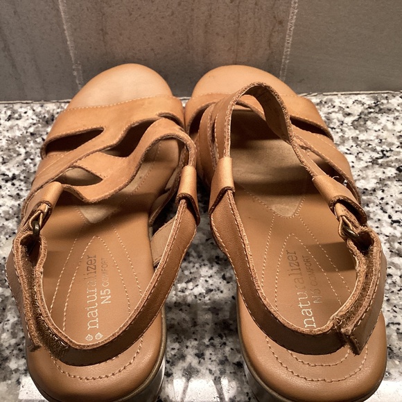 Naturalized No 5 Comfort Wedge Sandals Size 7.5 - Picture 9 of 10